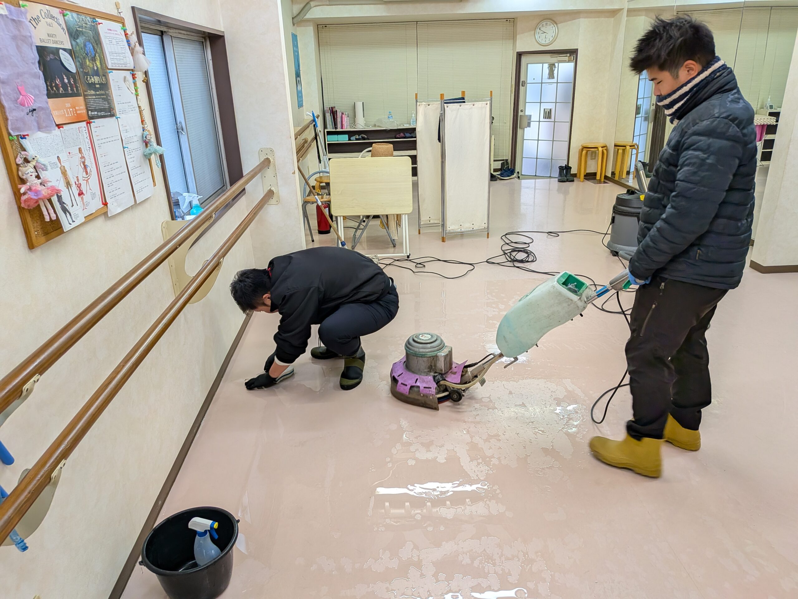 東京都大田区東雪谷のバレエスタジオm様のバレエ教室の床面洗浄クリーニングを実施しました！